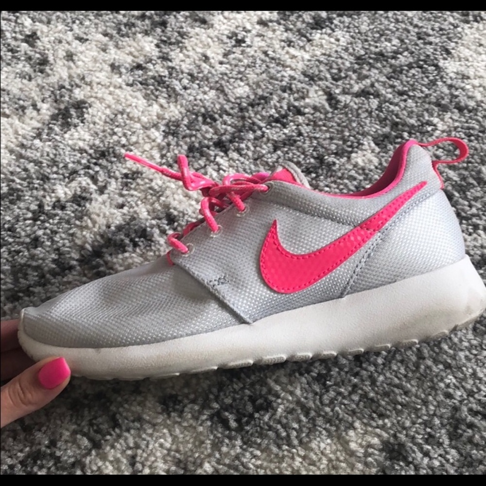 Roche size 3.5 in good condition